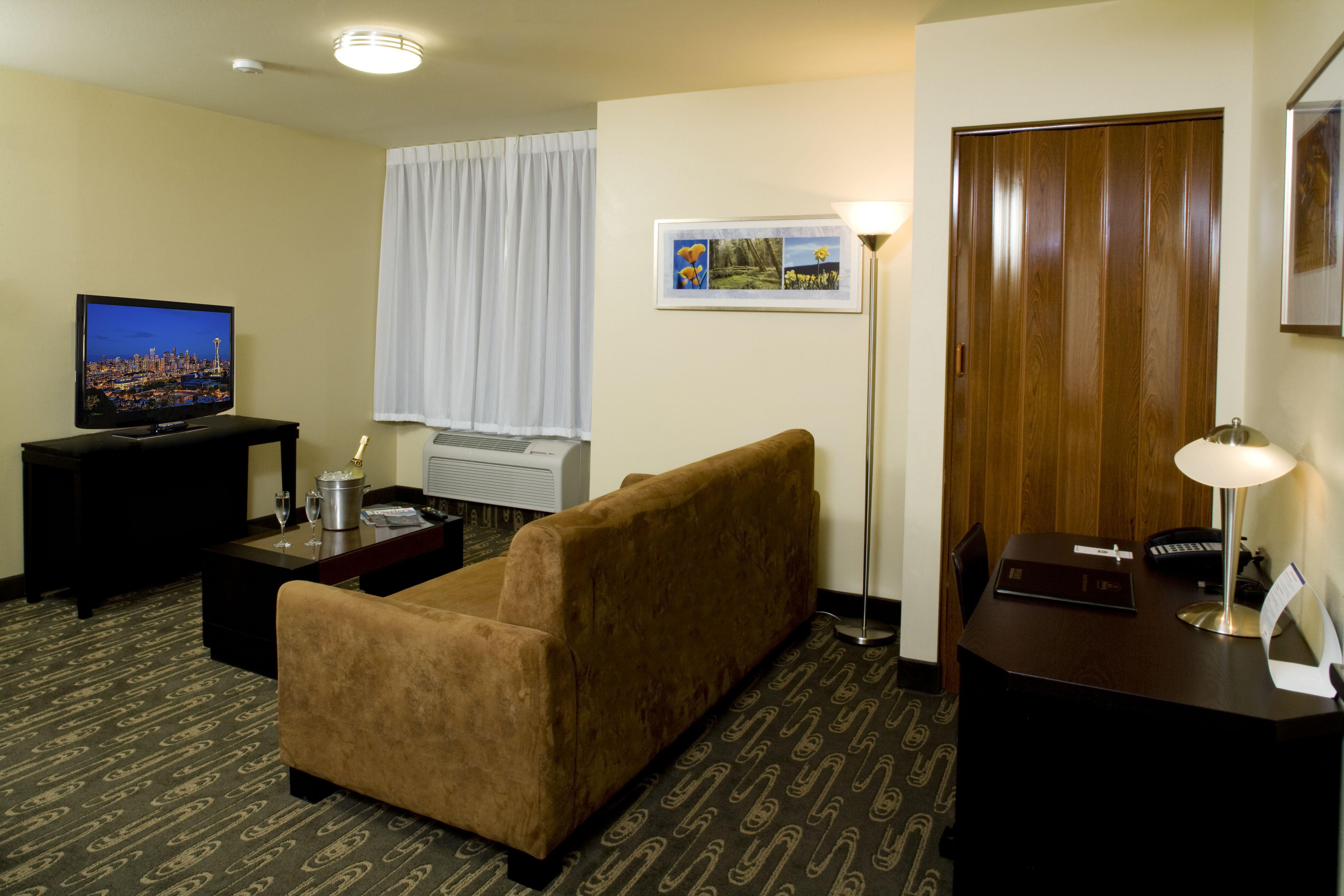 Executive Residency By Best Western Navigator Inn & Suites Everett Buitenkant foto