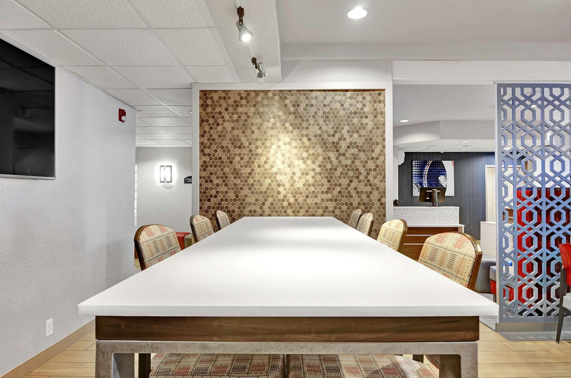 Executive Residency By Best Western Navigator Inn & Suites Everett Buitenkant foto