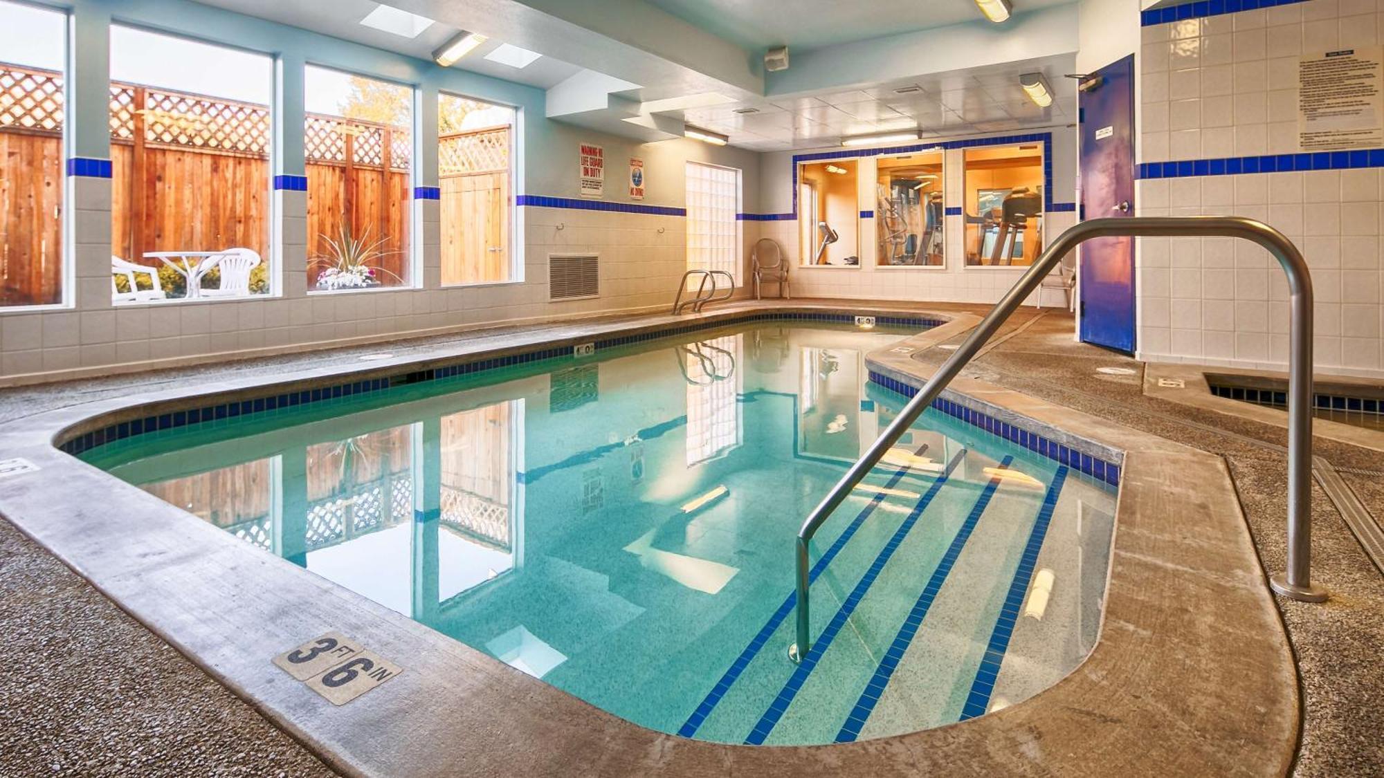 Executive Residency By Best Western Navigator Inn & Suites Everett Buitenkant foto