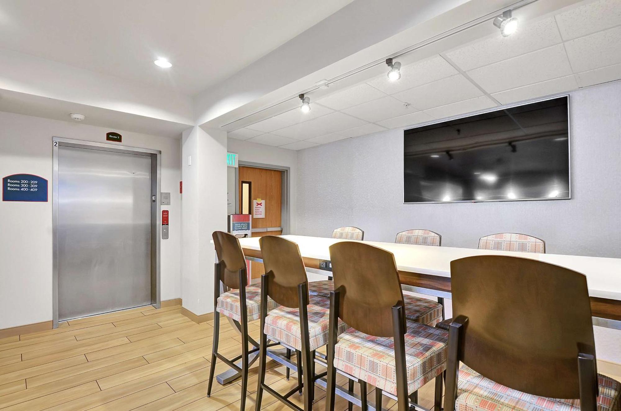 Executive Residency By Best Western Navigator Inn & Suites Everett Buitenkant foto